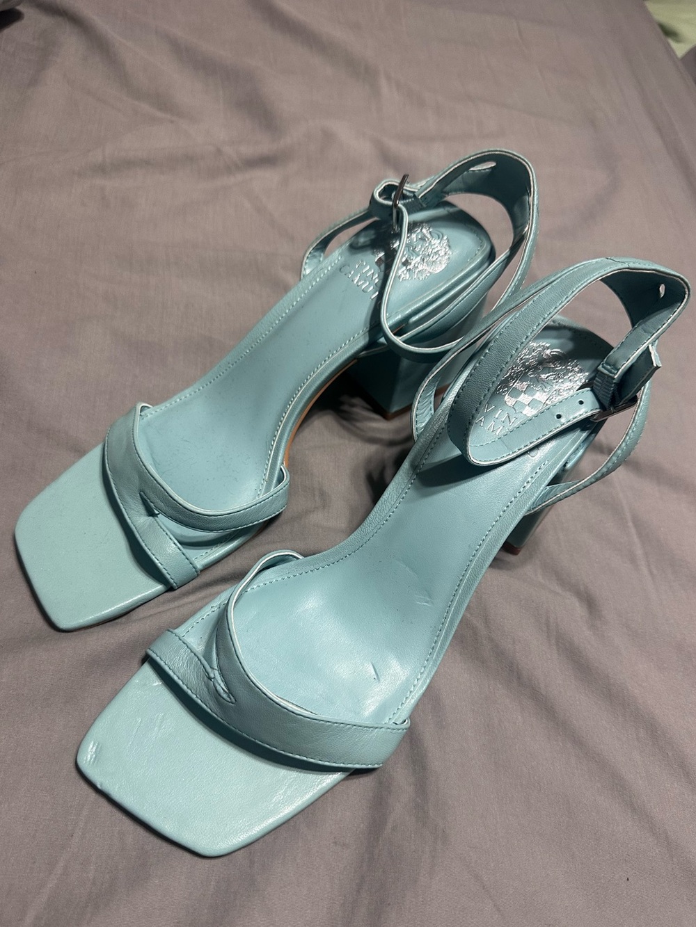 Vince Camuto "Jarenn" Pale Turquoise Leather Block Heel Sandals - Size 9